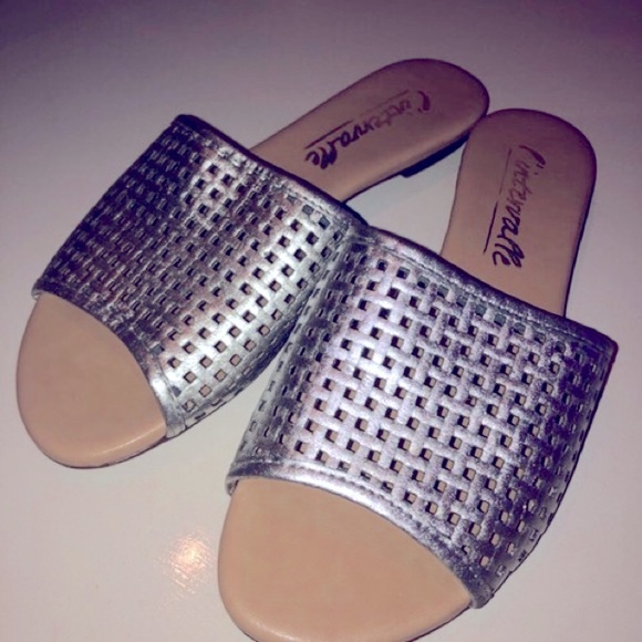 Lintervalle.  Leather metallic loafers - Picture 2 of 11